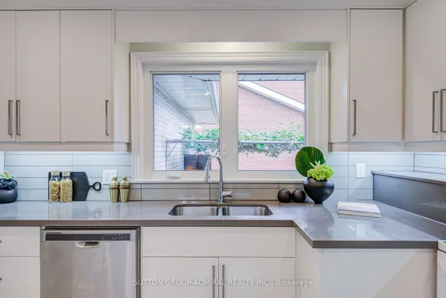193 The Westway, Toronto 3