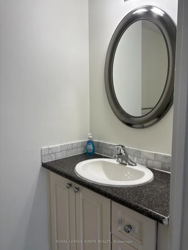 3590 Kaneff Cres #1105, Mississauga 5