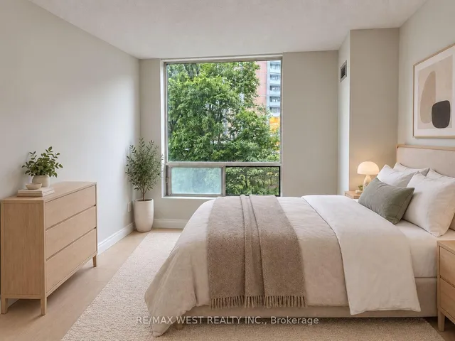 3 Hickory Tree Rd #305N, Toronto 5