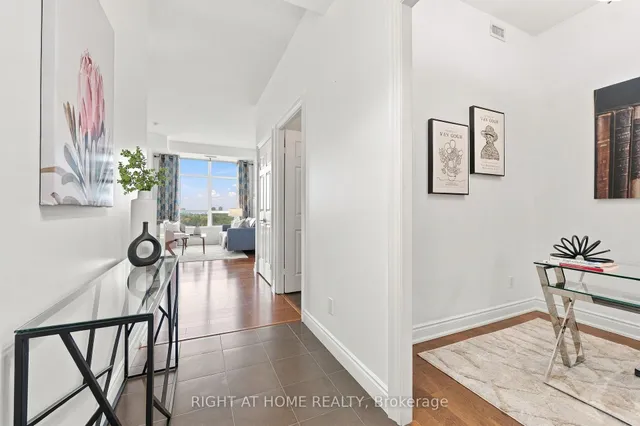 1135 Royal York Rd #1301, Toronto 4