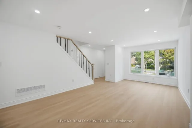 92 Corby Cres, Brampton 5