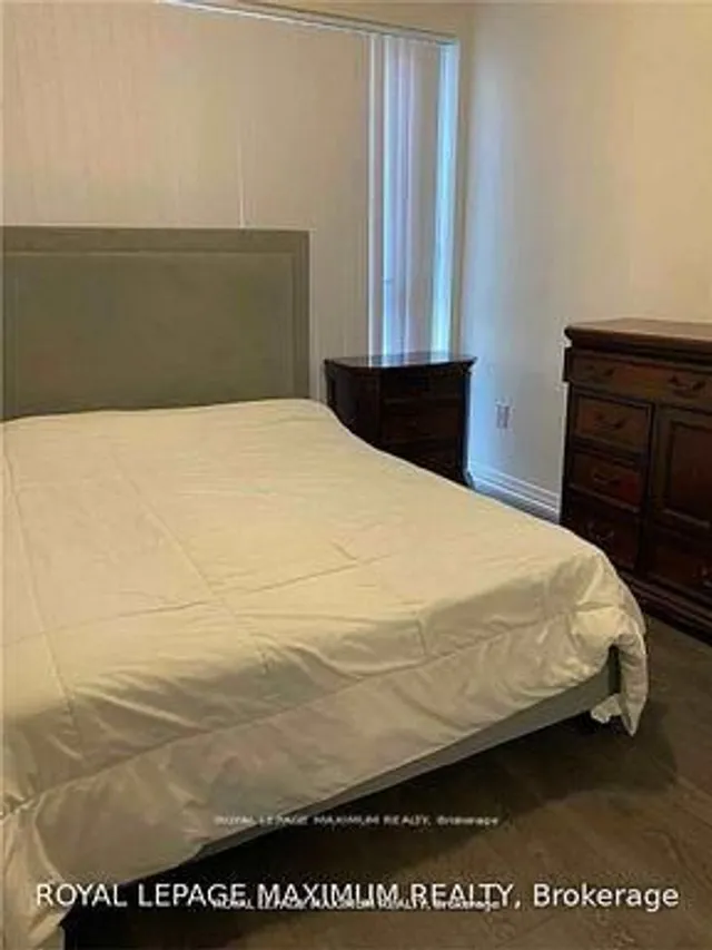 50 Thomas Riley Rd #819, Toronto 3