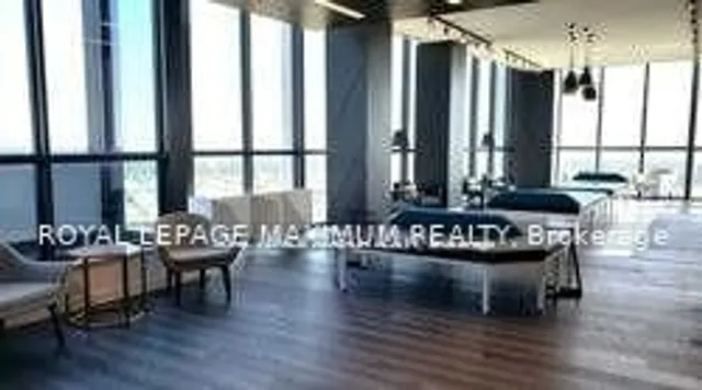 50 Thomas Riley Rd #819, Toronto 5