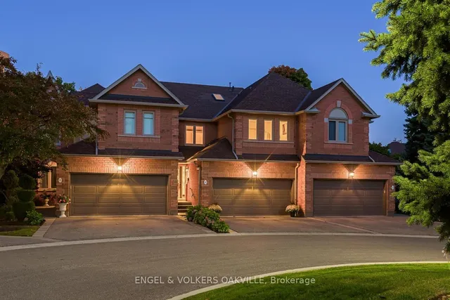 1905 Broad Hollow Gate #18, Mississauga 2