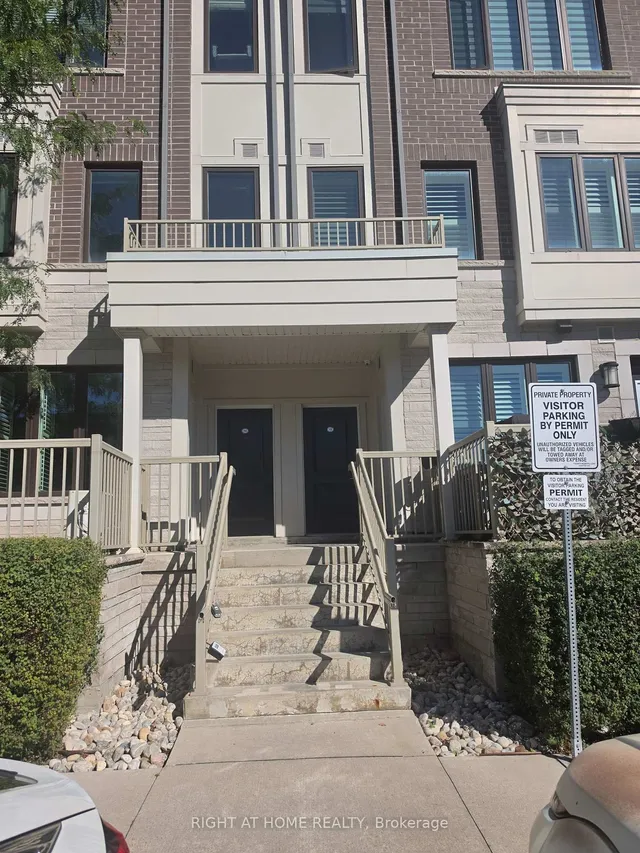 95 EASTWOOD PARK Garden #15, Toronto 2