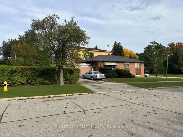 19 Upminster Cres, Toronto 2