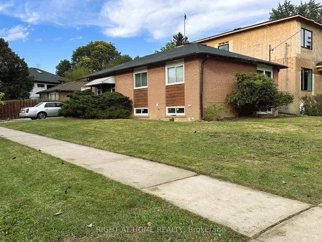 19 Upminster Cres, Toronto 3