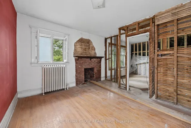 319 Indian Rd, Toronto 2