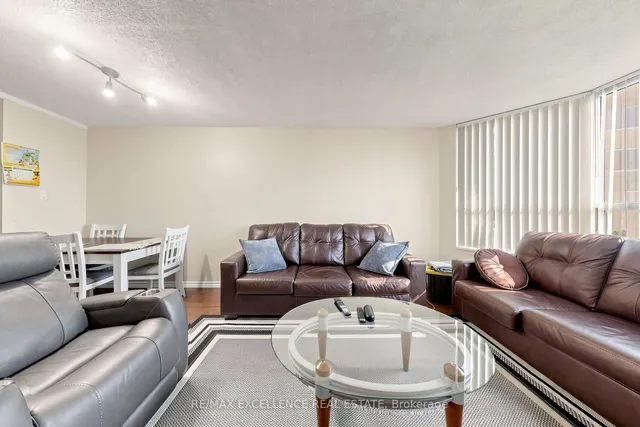 6 Humberline Dr #524, Toronto 4