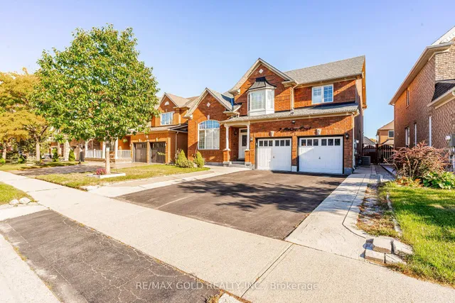 7 Bettey Rd, Brampton 2