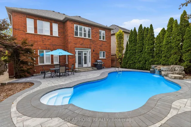 1213 Lindenrock Dr, Oakville 5