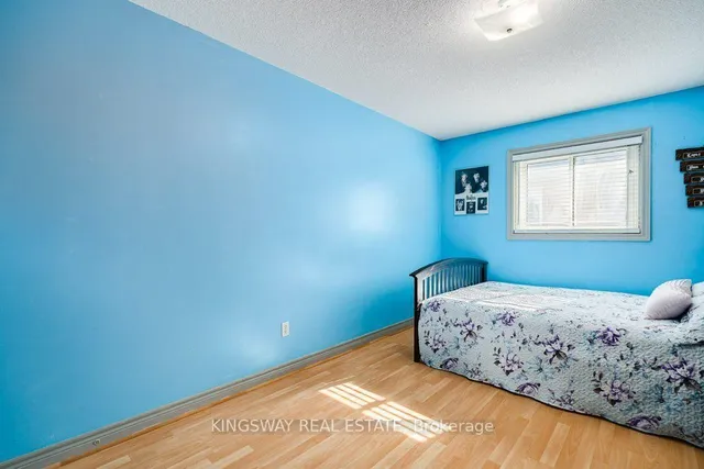 501 Ashprior Ave, Mississauga 2