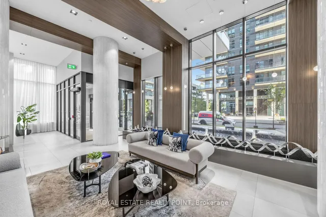 38 Annie Craig Dr #1008, Toronto 3