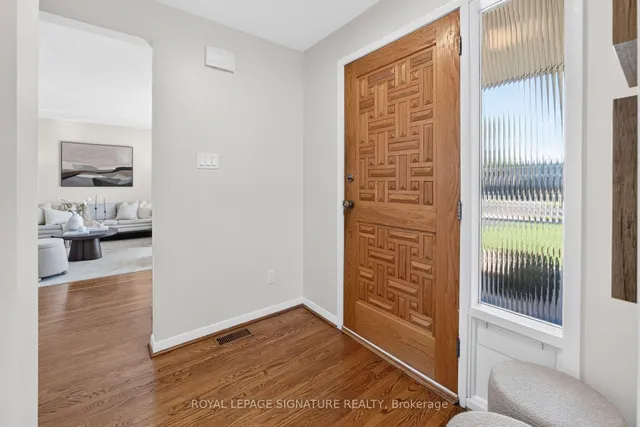 28 Candlewood Cres, Toronto 4