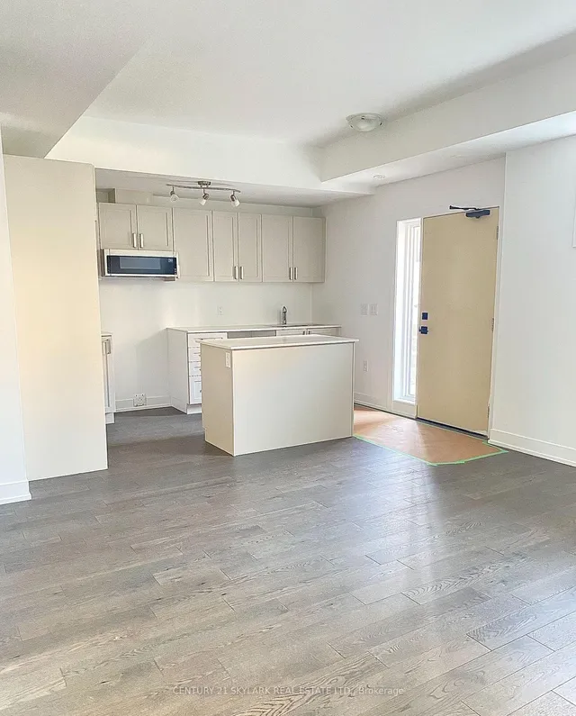 1070 Douglas McCurdy Common #124, Mississauga 5