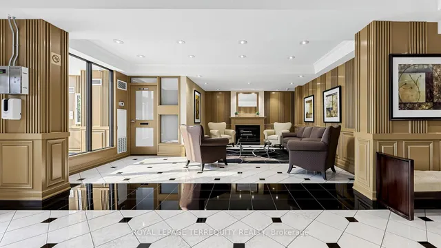 22 Southport St #833, Toronto 3