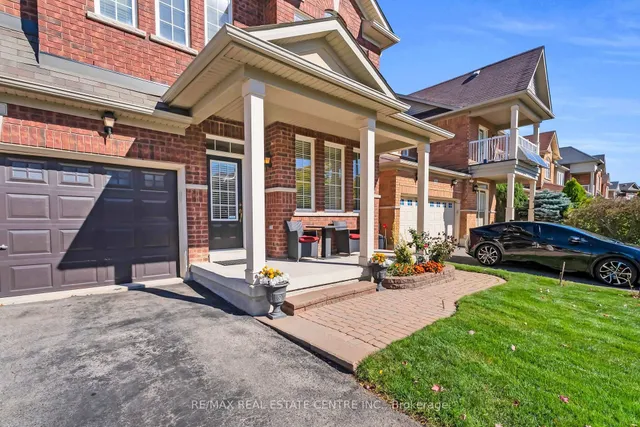 43 Delphinium Way, Brampton 2