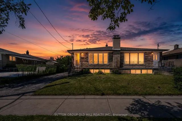 151 Lanyard Rd, Toronto 2