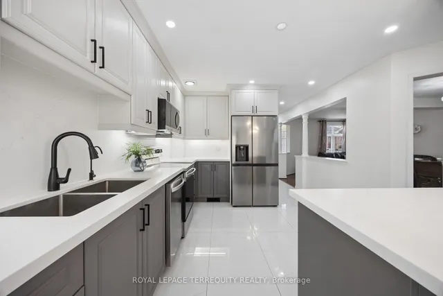 7339 Black Walnut Tr, Mississauga 5