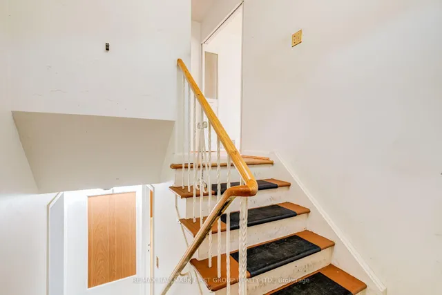 27 Nipissing Dr, Toronto 3