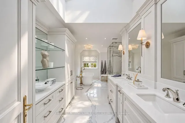 8 Country Club Dr, Toronto 5