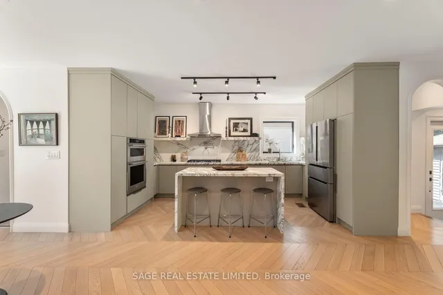 6 Westrose Ave, Toronto 5