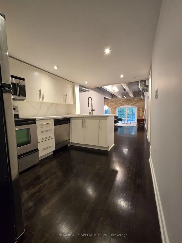 1100 Lansdowne Ave #201, Toronto 4