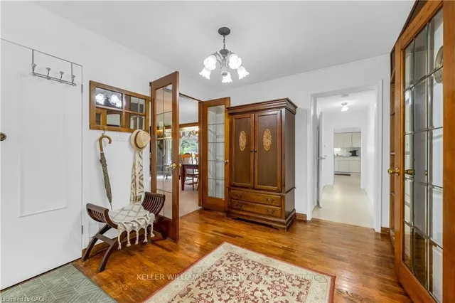 569 CRANE Crt, Burlington 2