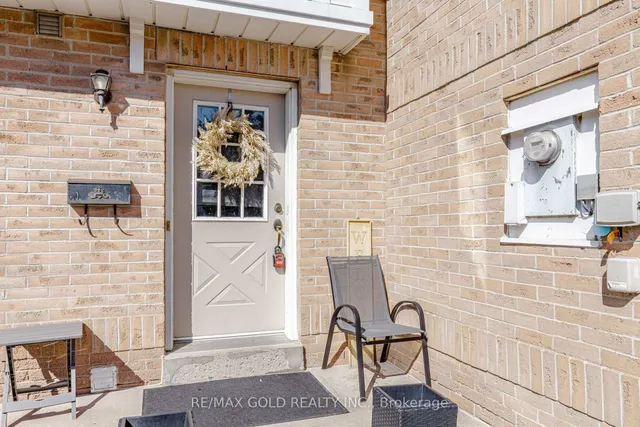 83 Wickstead Crt, Brampton 5