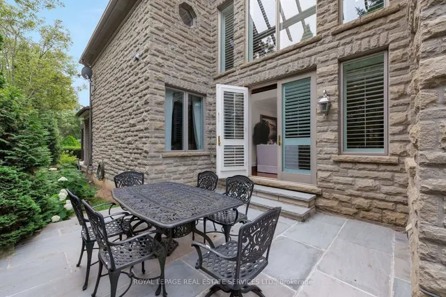 70 Shorewood Pl, Oakville 5