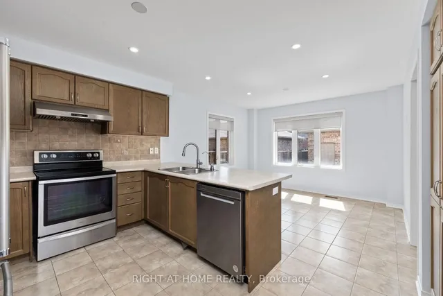 3128 Robert Brown Blvd, Oakville 5