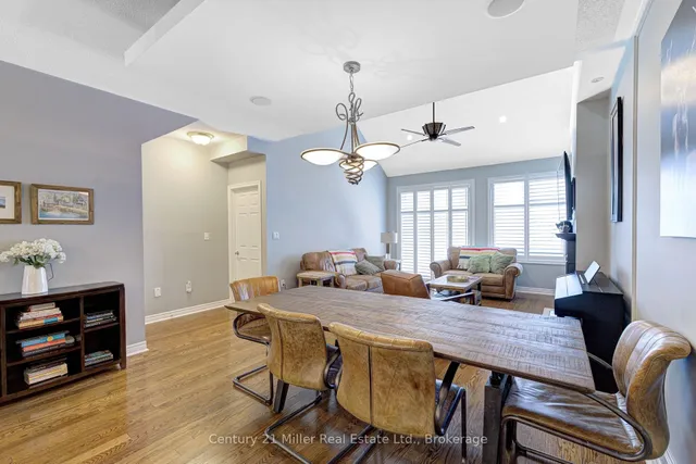 3202 EPWORTH Cres, Oakville 4