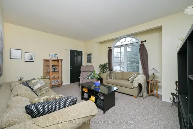 300 A Broadway, Orangeville 4