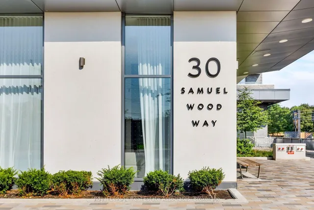 30 Samuel Wood Way #602, Toronto 3