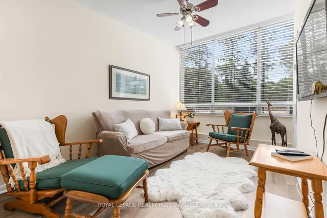 2175 Marine Dr #102, Oakville 5