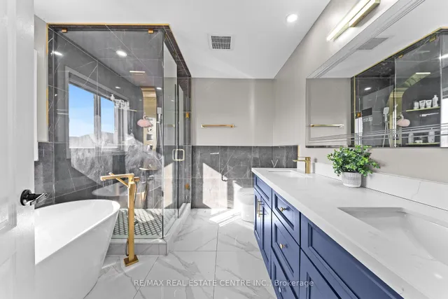 10 Midvale Rd, Brampton 2