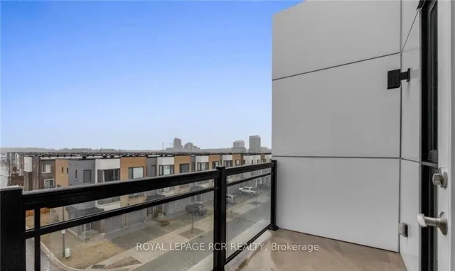 150 Sabina Dr #406, Oakville 4