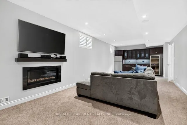 225 Lakeside Ave, Burlington 5
