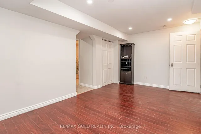 34 Jingle Cres, Brampton 4