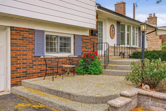 502 Karen Dr, Burlington 2