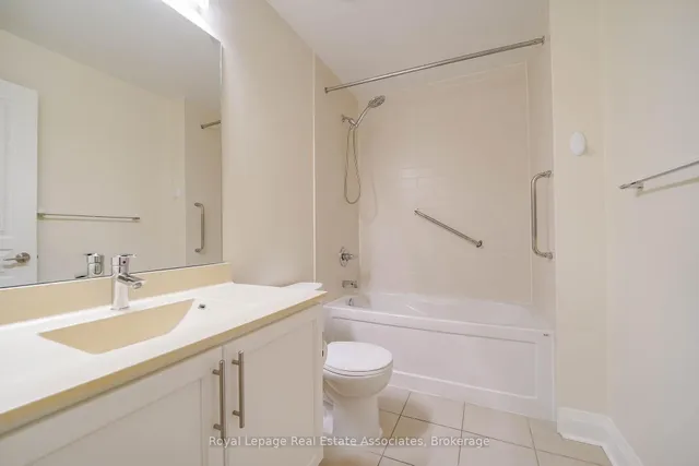 1 Hurontario St #308, Mississauga 2