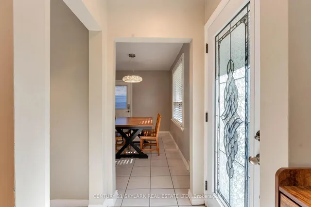 24 Aura Lea Blvd, Toronto 3