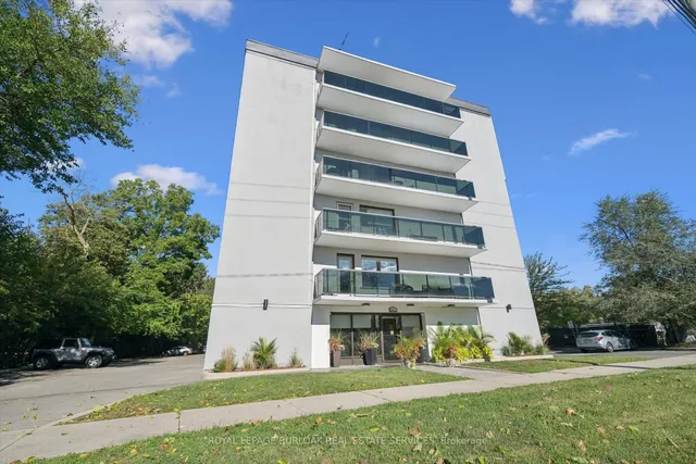 2411 New St #405, Burlington 1