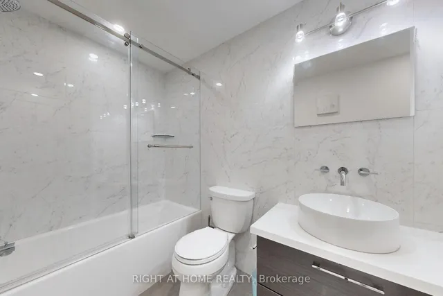 400 Bloor St #6, Mississauga 3
