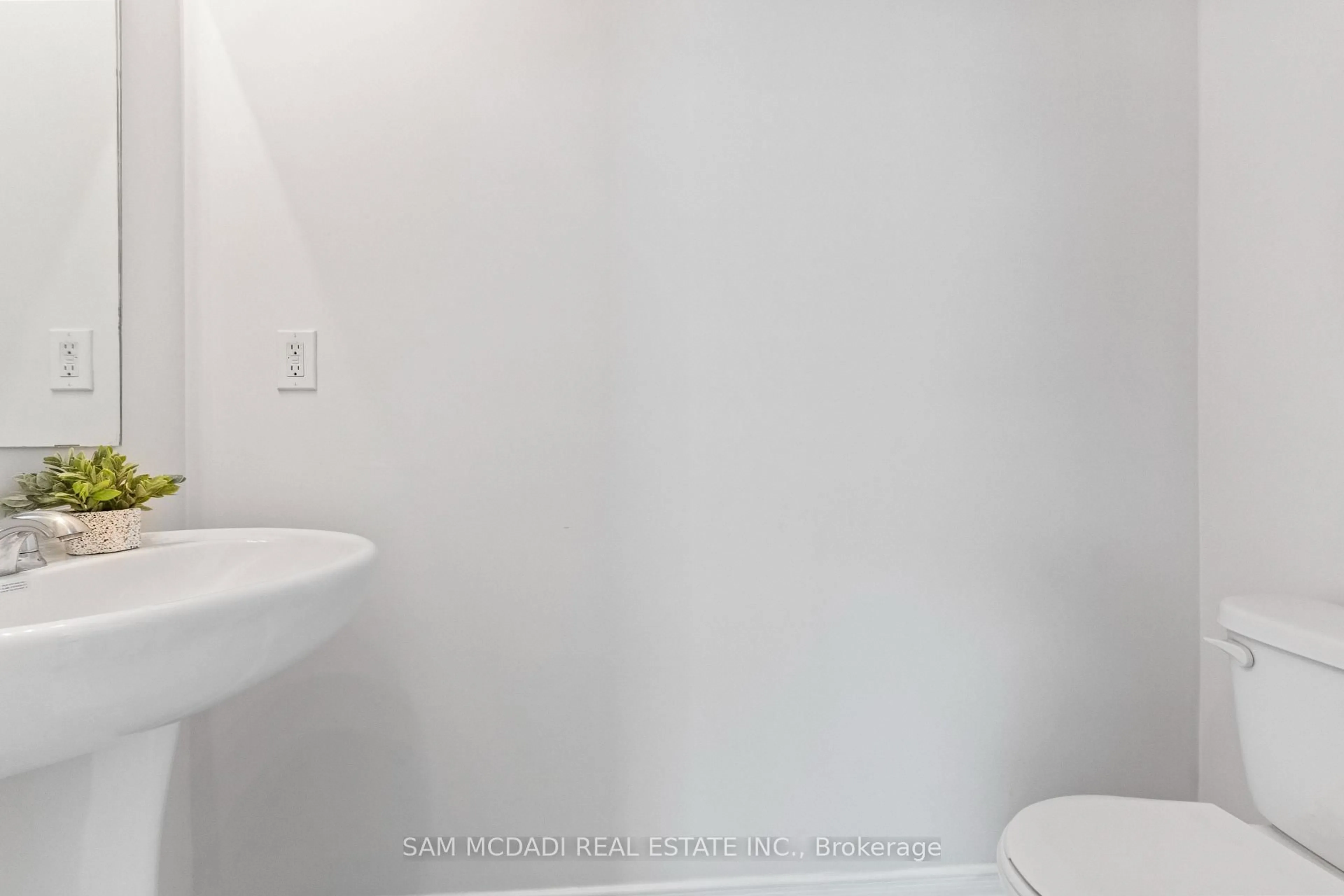 trreb/IMG-W13871648_1de6b827-fa20-41ee-bc93-dd0e03d48821-l.jpg