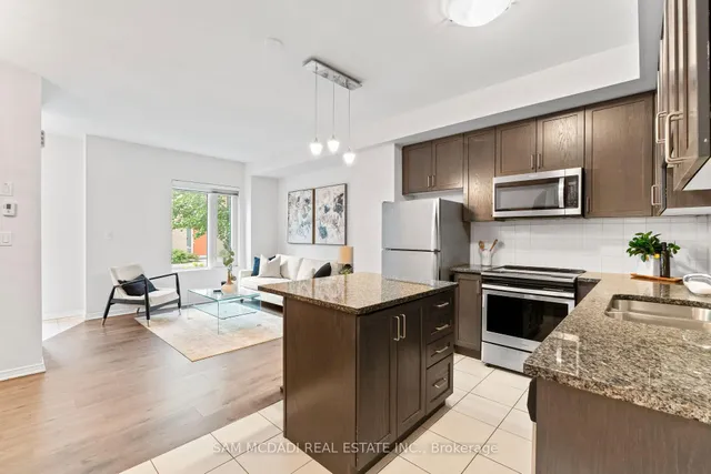 26 Applewood Lane #46, Toronto 5