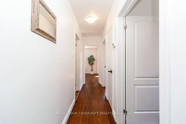 66 Decarie Circ, Toronto 3