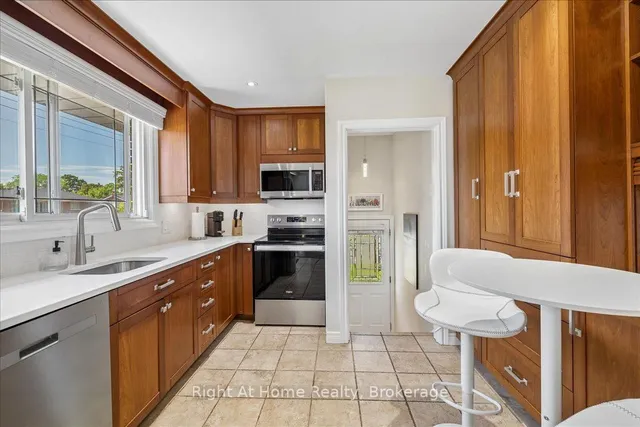 275 Kent Cres, Burlington 2