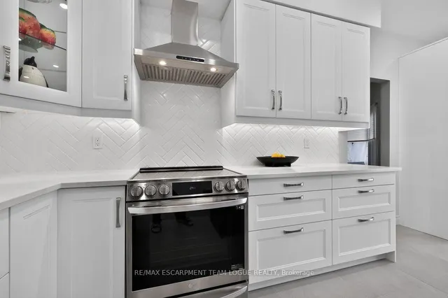 2071 Oxford Ave, Oakville 5