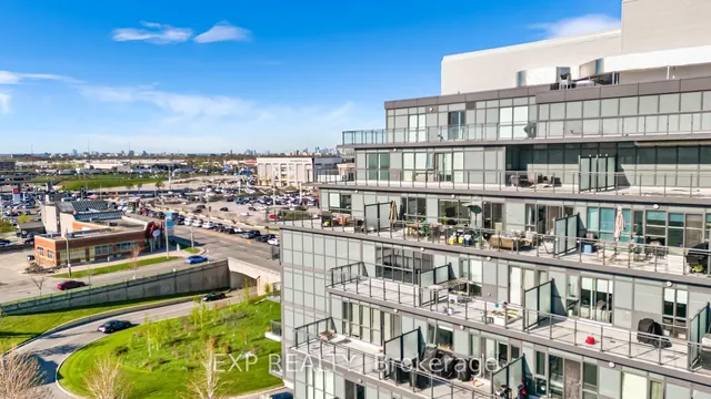 16 Mcadam Ave #705, Toronto 2